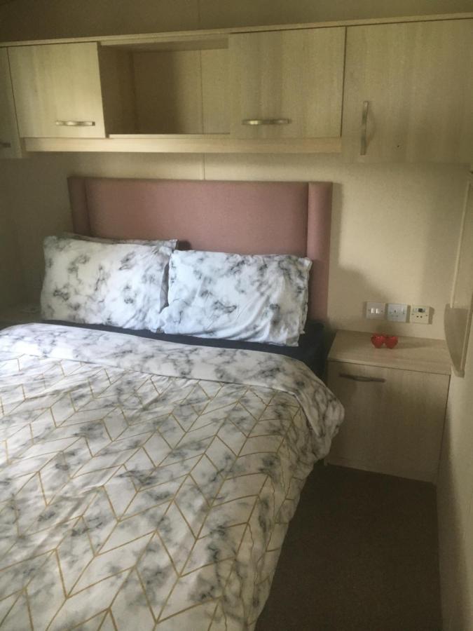 Tim'S Getaways Super Caravan A2, Todber Valley Caravan Park Hotell Gisburn Exteriör bild